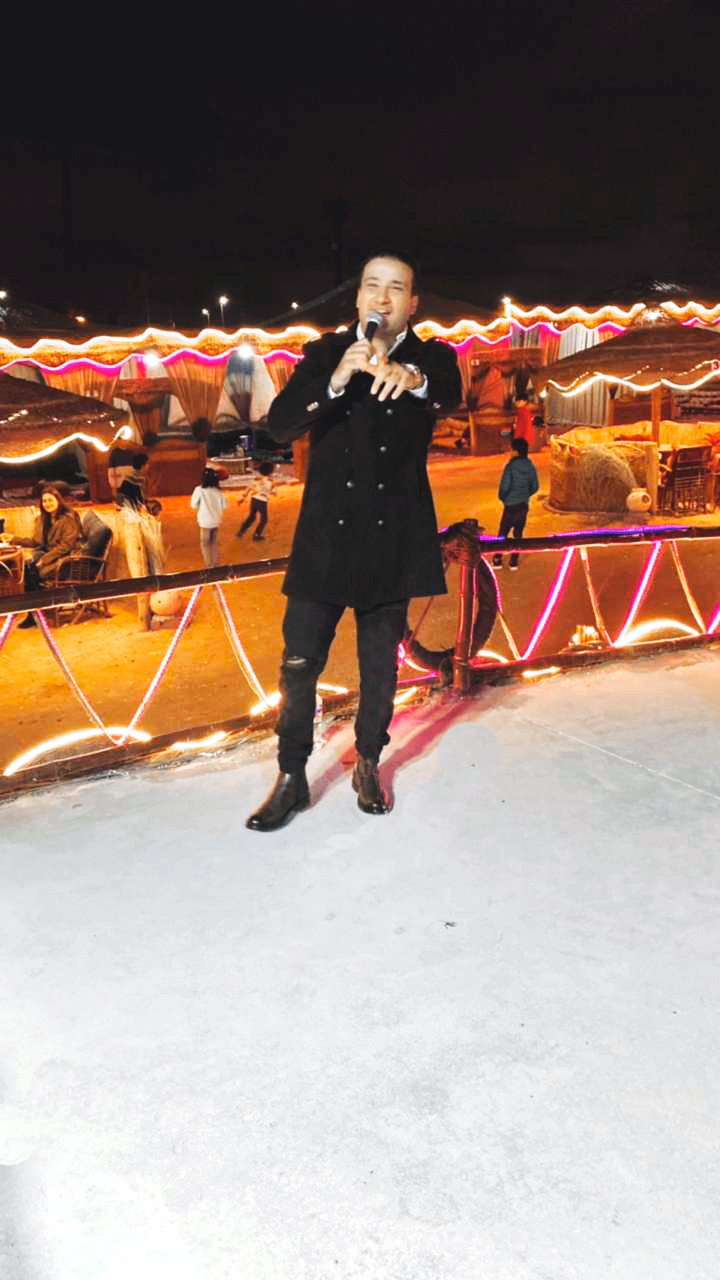 عبد الغفار كستيرو يحيي حفلا غنائيا في قرية وندر لاند برأس سدر
